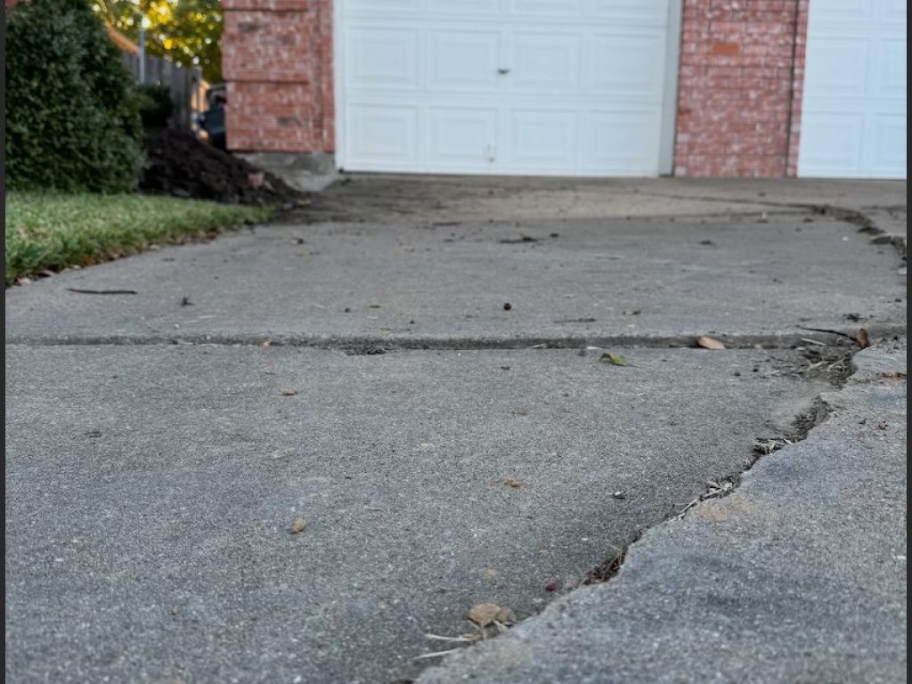 Damaged-Concrete-driveway-in-Dallas-Texas