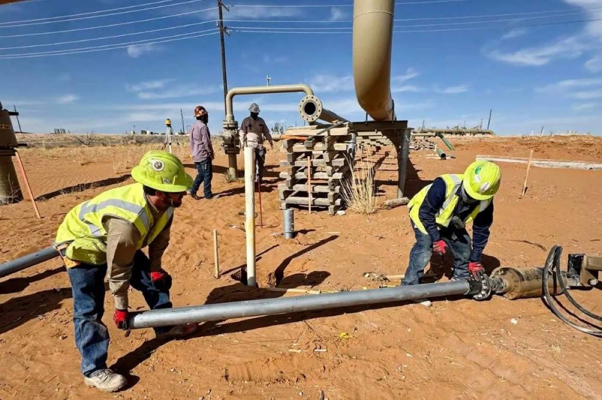 Installing a helical pier