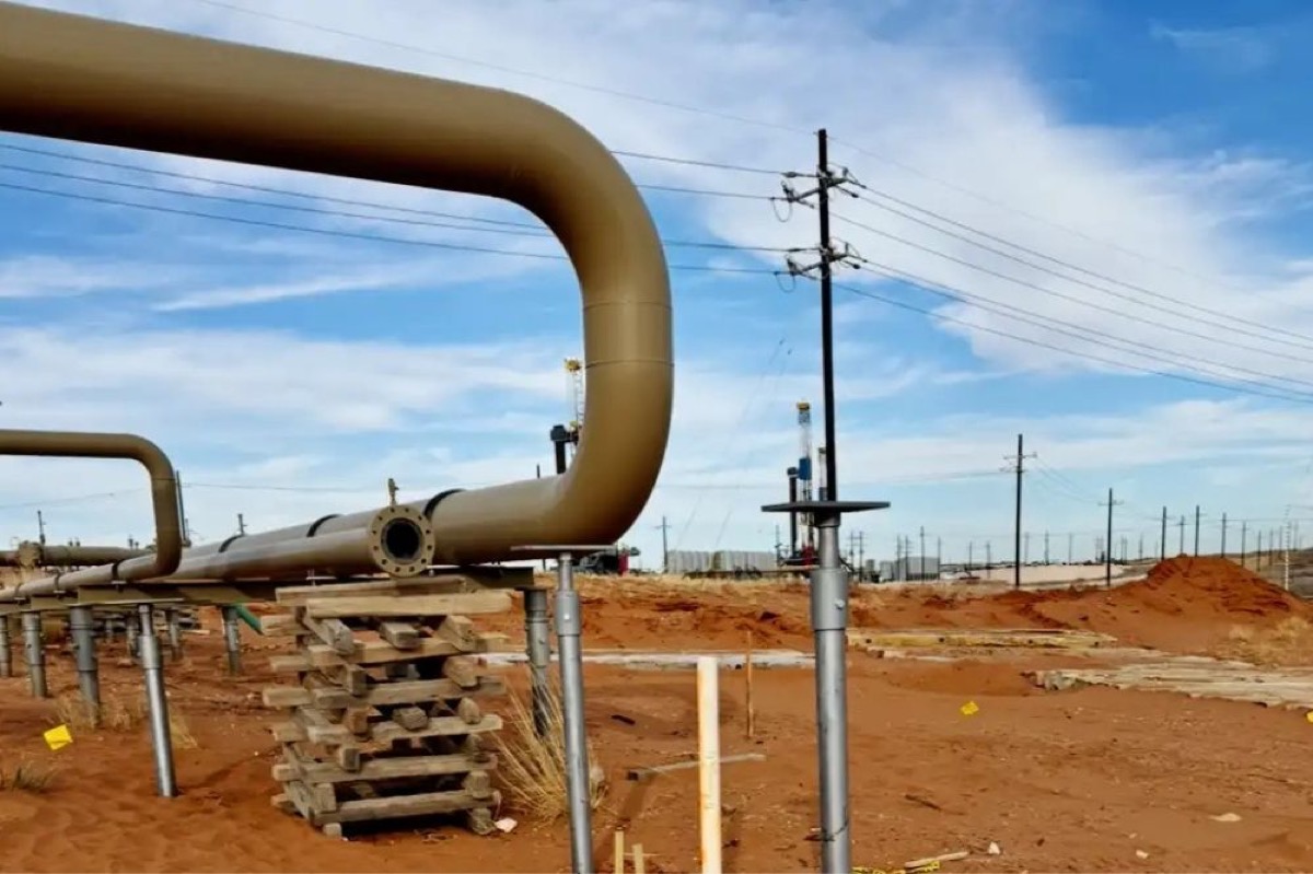 Midstream oil and gas foundation